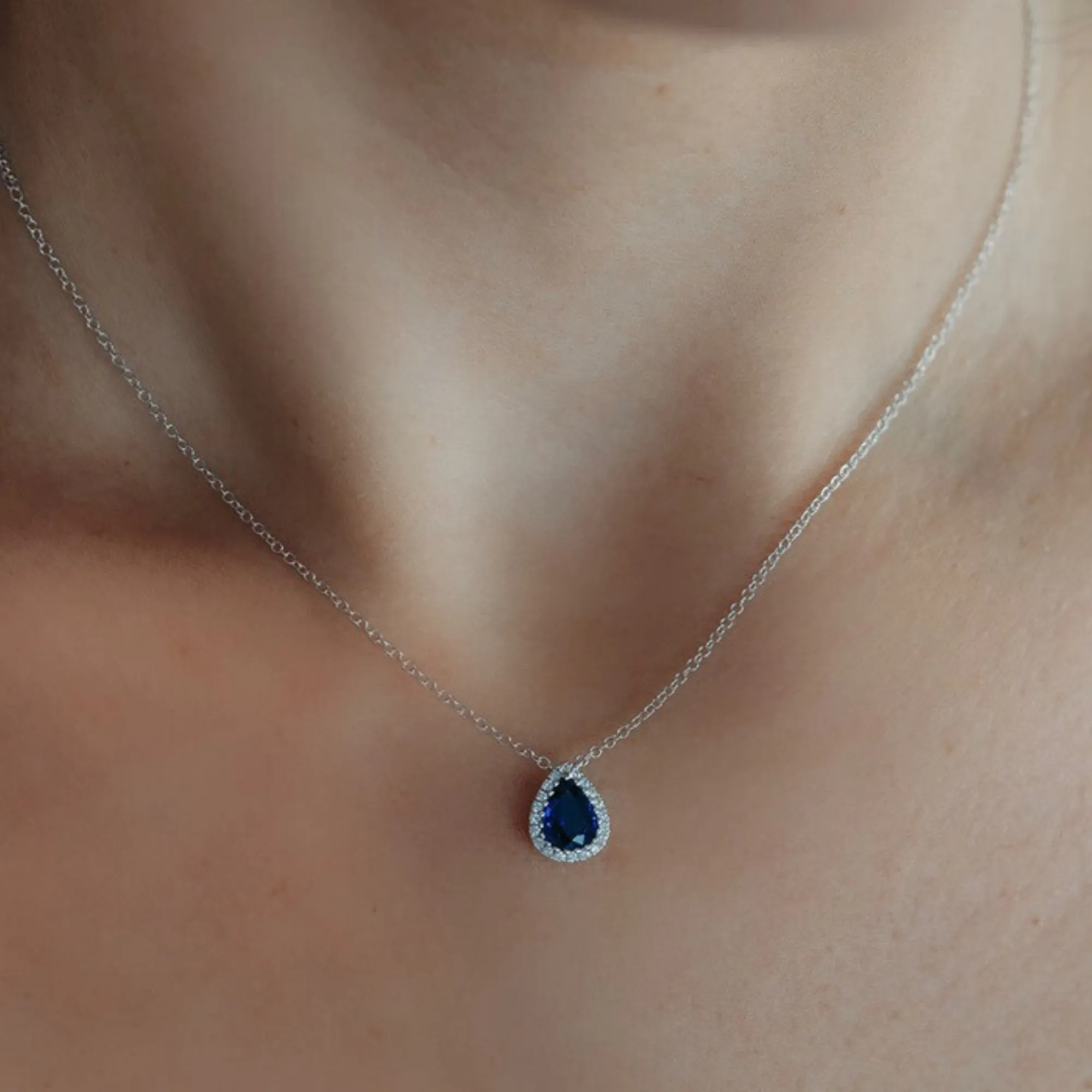 0.90ct Blue Sapphire & Diamond Halo Necklace