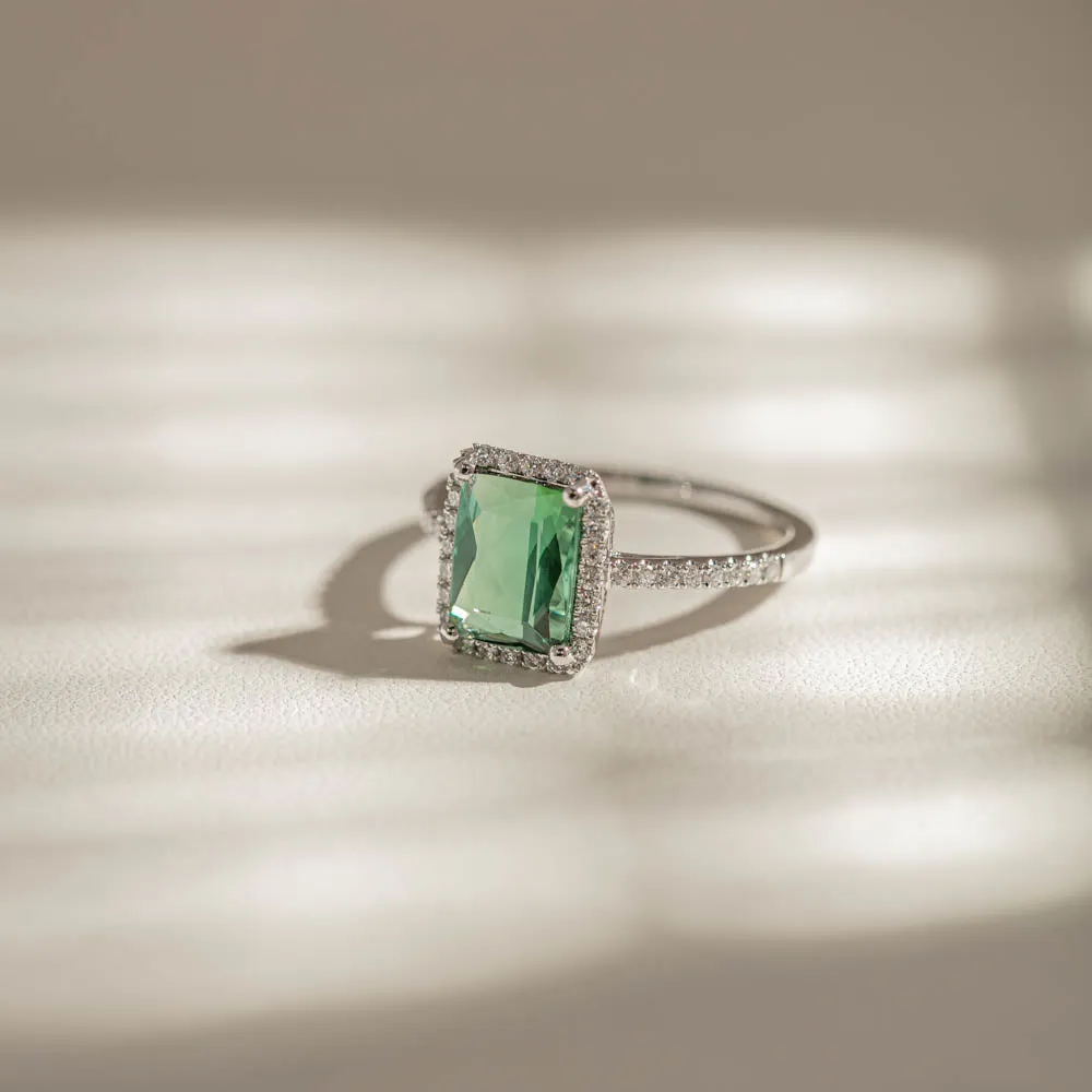 18ct White Gold Green Tourmaline & Diamond Ring