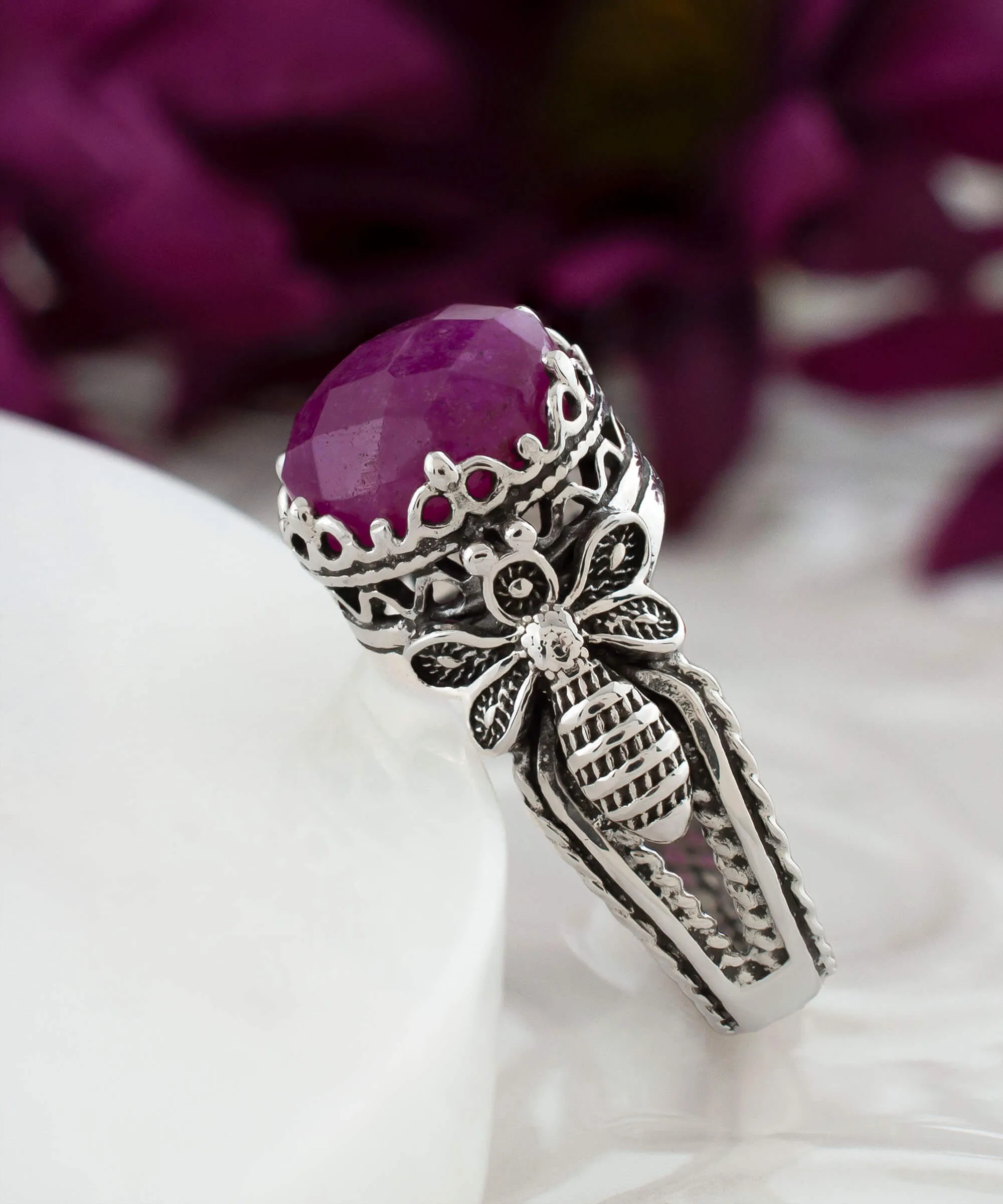 Bee Detailed Ruby Corundum Gemstone Filigree Art Women Silver Cocktail