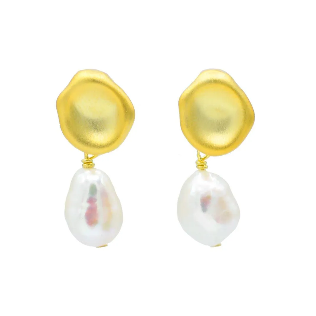 Charming Pearl Earrings