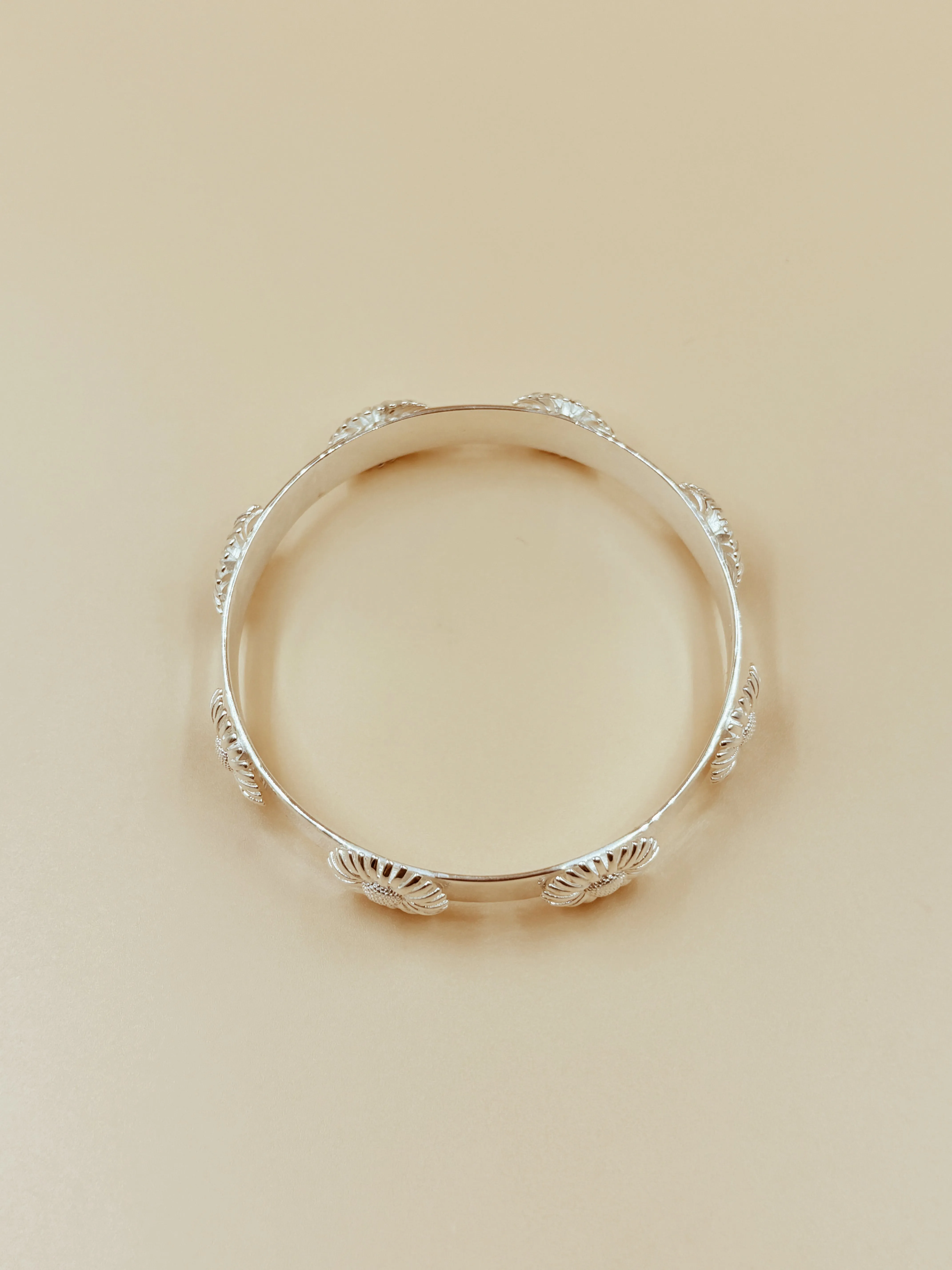 Enchanted Daisy Bangle in Silver Tone