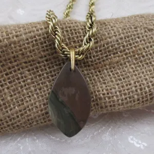 Imperial Jasper Designer Cut Gemstone Pendant Necklace