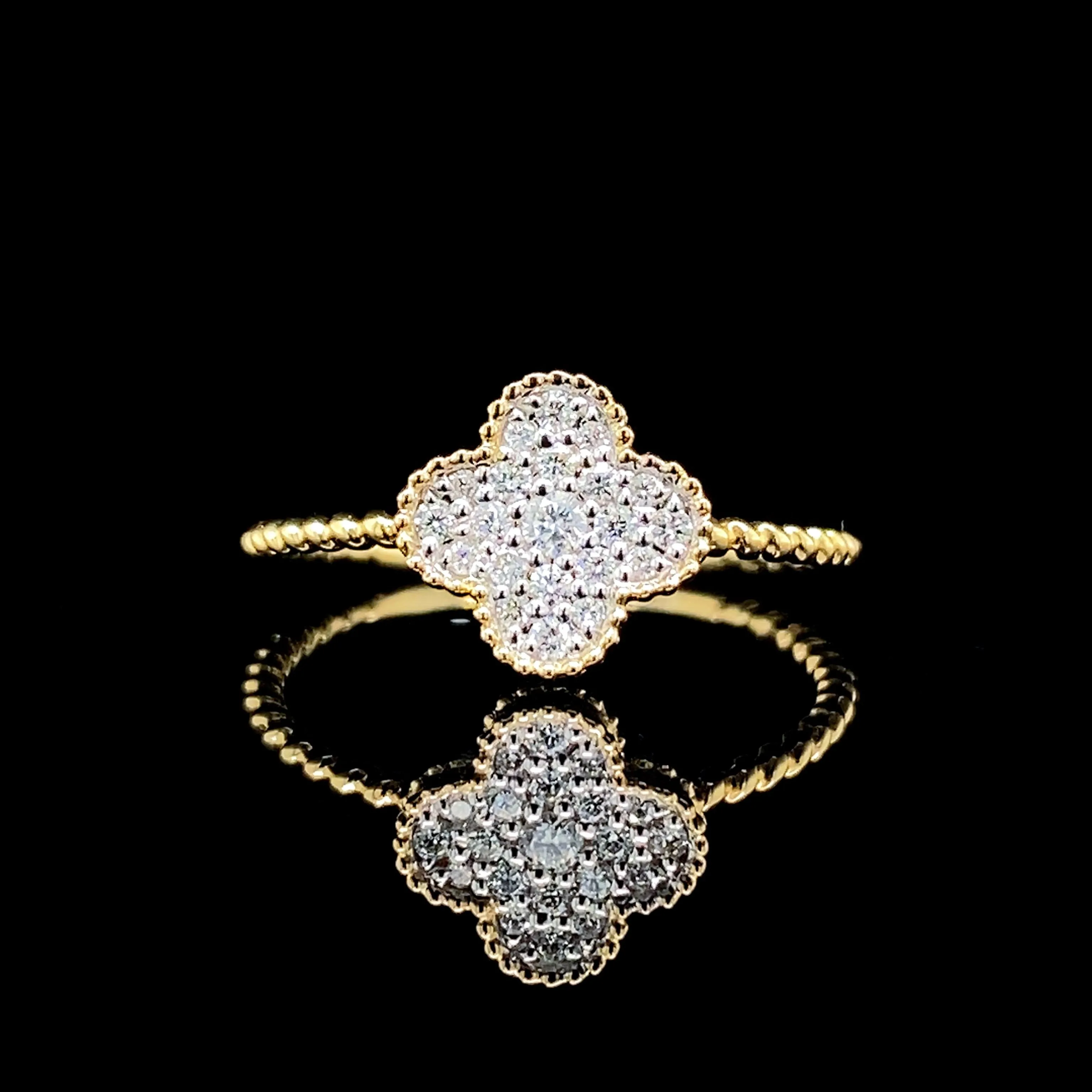 PREORDER | Golden Floral Clover Paved Diamond Ring 14kt