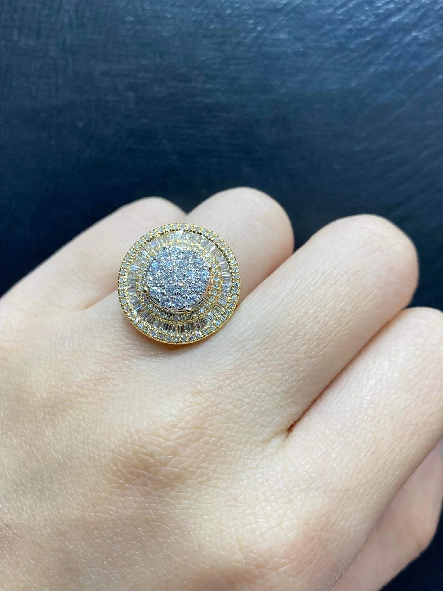 PREORDER | Golden Large Round Statement Diamond Ring 14kt