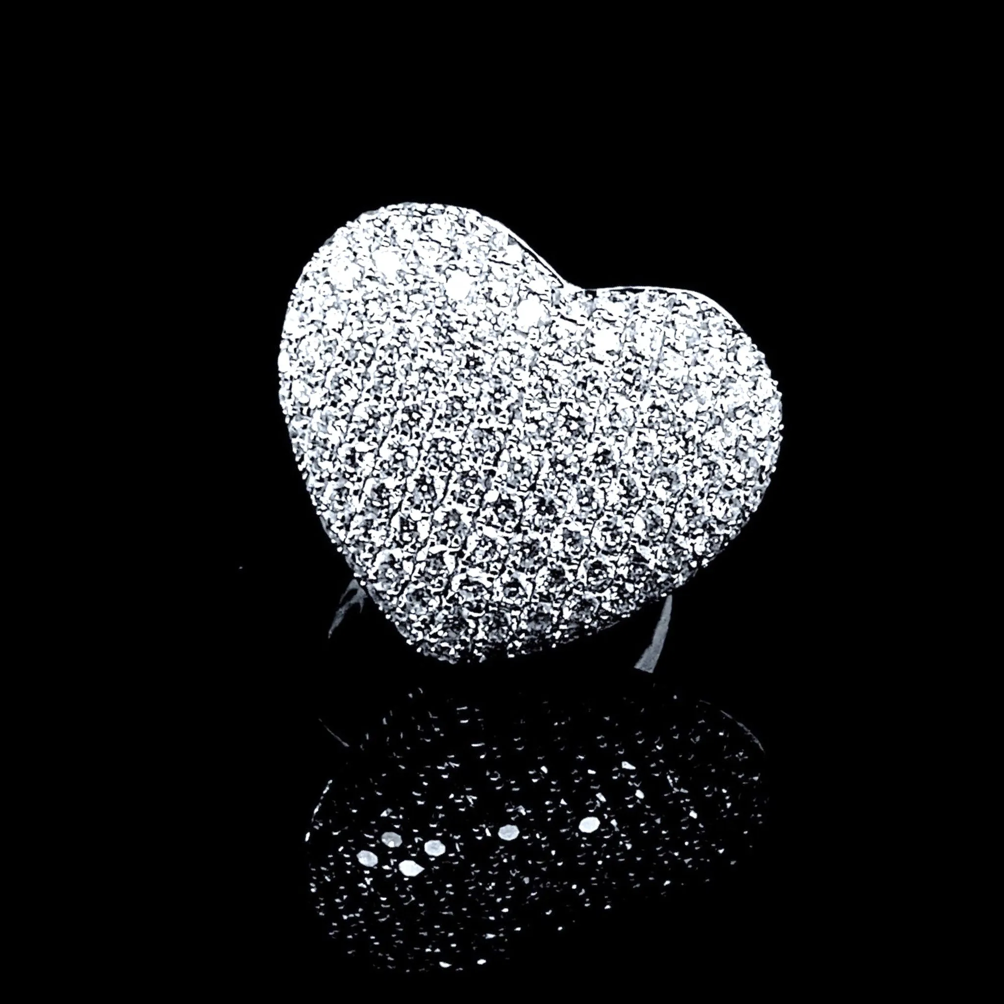 PREORDER | Jumbo Heart Paved Diamond Ring 14kt