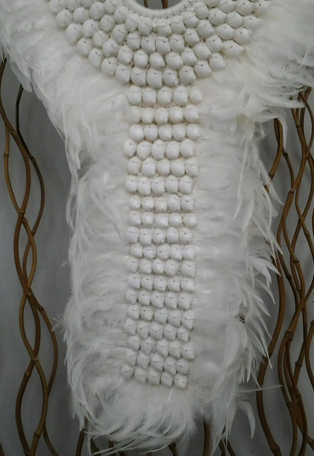 Stunning  Big Papua Native Warrior necklace Full white Feathers and shells