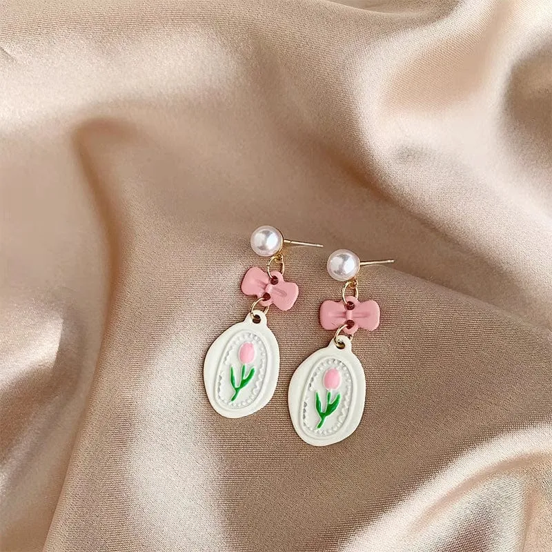 Sweet Bow Pink Tulip Earrings