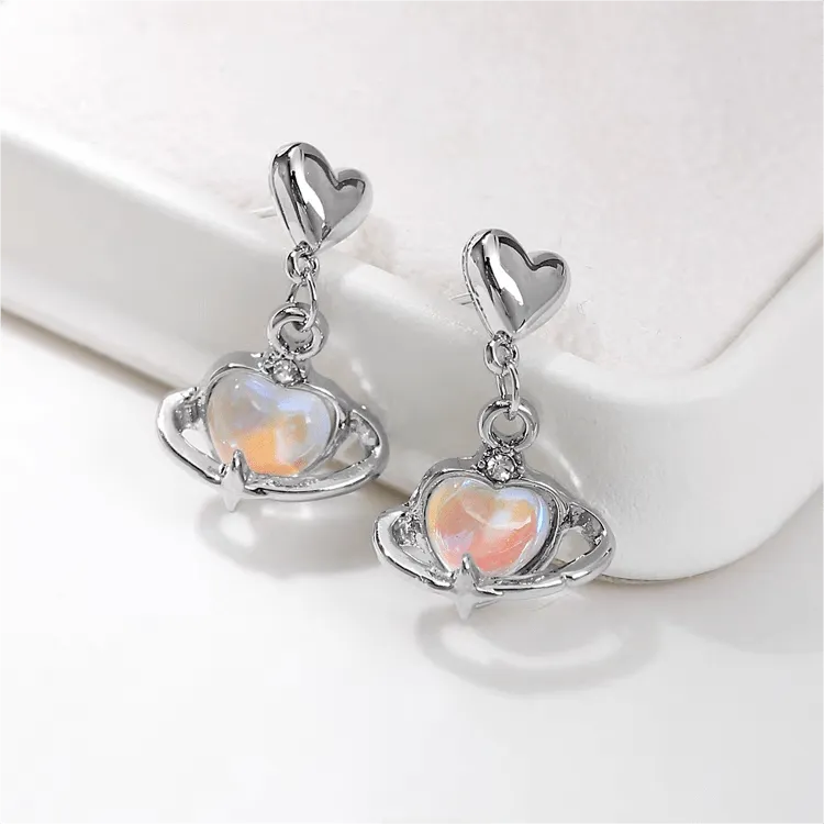 Sweet Heart Dangle Earrings