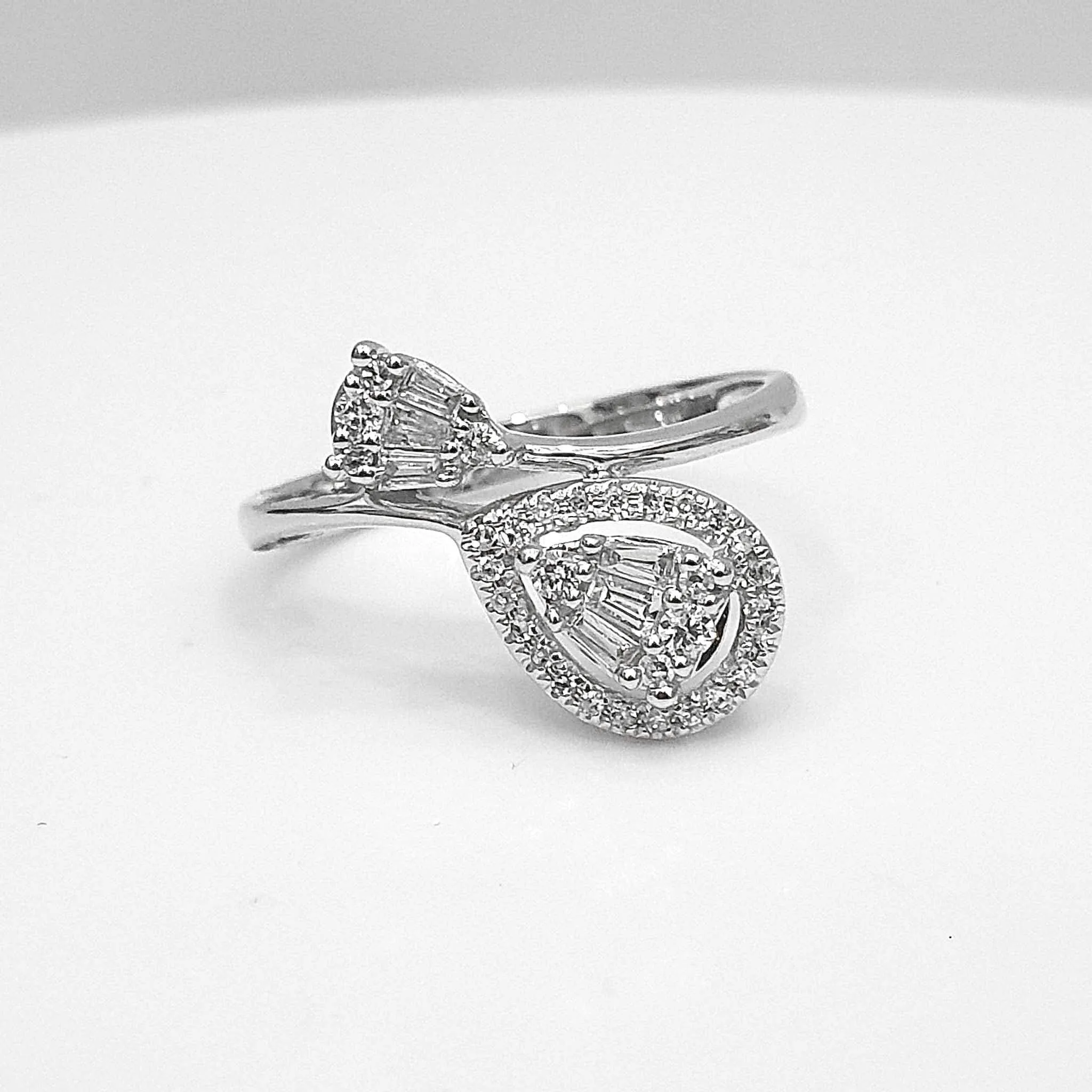 Teardrop Cluster Shape Diamond Ring 14kt