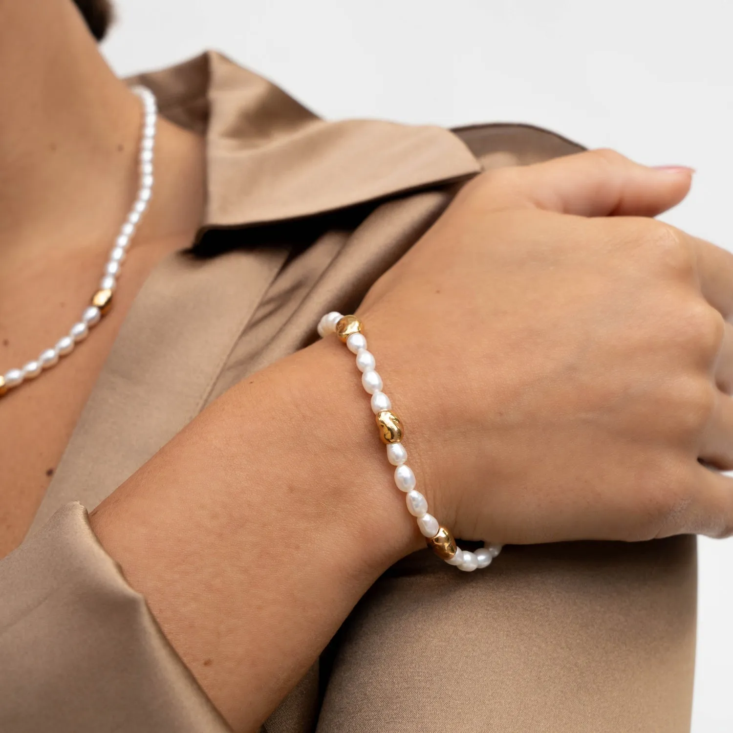 White Pearl Ocean Pebble Bracelet